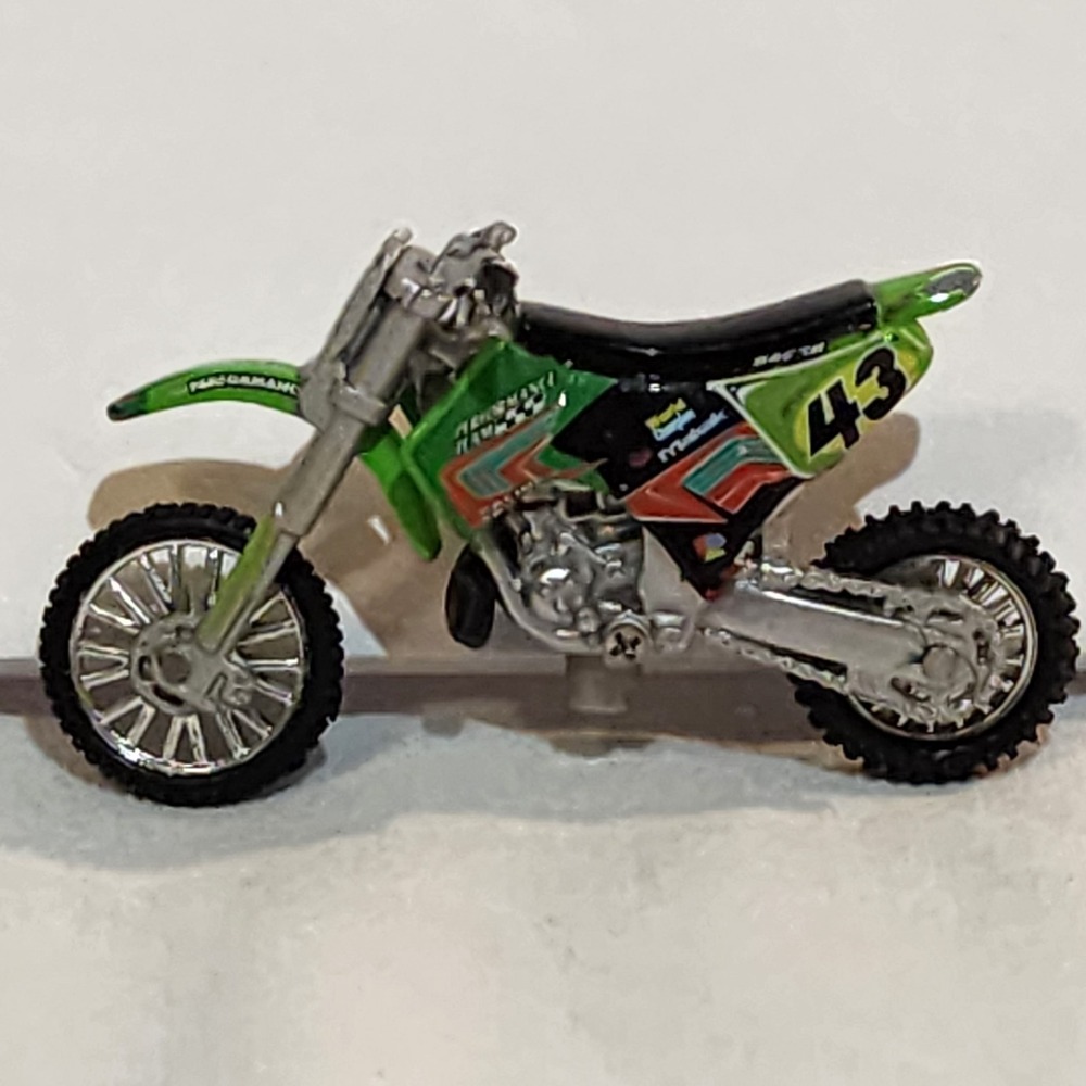 Kawasaki Pro Circuit Motocross Bike 43 Mini Model Bike Toy Green and Black